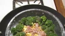 Ground Pork Cake with Salty Egg (Haam Daan Ju Yoke Beng) Ground Pork Cake with Salty Egg (Haam Daan Ju Yoke Beng)