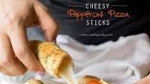 Cheesy Pepperoni Pizza Sticks Cheesy Pepperoni Pizza Sticks