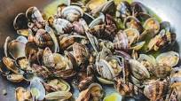Vongole alla marinara: la ricetta con ingredienti, dosi e consigli per l’antipasto perfetto Vongole alla marinara: la ricetta con ingredienti, dosi e consigli per l’antipasto perfetto