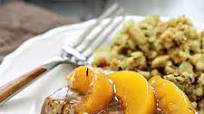 Herb Rubbed Pork Chops with Peach Sauce Herb Rubbed Pork Chops with Peach Sauce
