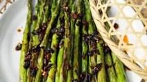 Air Fryer Asparagus with Spicy Chili Crisp Air Fryer Asparagus with Spicy Chili Crisp