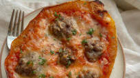 Spaghetti Squash Boats with Meatballs (gluten free) Spaghetti Squash Boats with Meatballs (gluten free)
