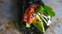 How to Make Spicy Tuna Hand Rolls How to Make Spicy Tuna Hand Rolls