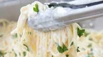 Creamy, Four-Cheese & Garlic Spaghetti Creamy, Four-Cheese & Garlic Spaghetti