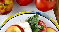 Peach Caprese Salad Peach Caprese Salad