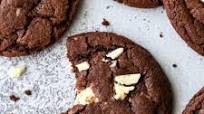 Chocolate and White Chocolate Chunk Cookies Chocolate and White Chocolate Chunk Cookies