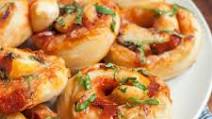 Recipe: Cheesy Pizza Pinwheels Recipe: Cheesy Pizza Pinwheels