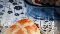 Hot Cross Buns Hot Cross Buns