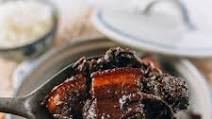 Braised Pork Belly with Meigan Cai (梅干菜焖肉) Braised Pork Belly with Meigan Cai (梅干菜焖肉)