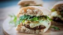 Mini beef and hummus burgers Mini beef and hummus burgers