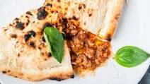 Ragu Calzone Ragu Calzone