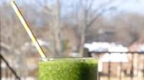 Refreshing Kale Apple Smoothie Refreshing Kale Apple Smoothie