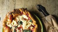 Pizza Montanara Starita (Fried Pizza with Marinara Sauce) Pizza Montanara Starita (Fried Pizza with Marinara Sauce)
