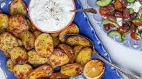Souvlaki med grekisk potatis och tzatziki Souvlaki med grekisk potatis och tzatziki