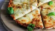 Low-Carb Cheese & Tomato Pizza Low-Carb Cheese & Tomato Pizza