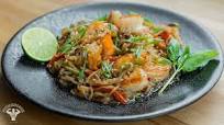 15-Minute Shrimp Shirataki Noodle Stir-fry 15-Minute Shrimp Shirataki Noodle Stir-fry