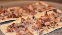 Chicken & Bacon Flatout Flatbread Pizza Recipe #FlatoutGood Chicken & Bacon Flatout Flatbread Pizza Recipe #FlatoutGood