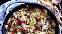 Leftover Pulled Pork Pasta with Onions And Peppers Recipe | Sip Bite Go Leftover Pulled Pork Pasta with Onions And Peppers Recipe | Sip Bite Go