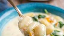 Creamy Chicken & Gnocchi Soup ~ Olive Garden copycat Creamy Chicken & Gnocchi Soup ~ Olive Garden copycat