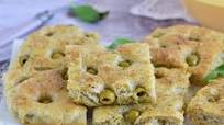 Focaccia al Pesto Impasto casalingo veloce la Ricetta pronta subito Focaccia al Pesto Impasto casalingo veloce la Ricetta pronta subito
