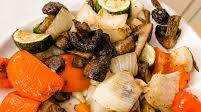 Garlic Butter Steak Bites with Roasted Veggies Garlic Butter Steak Bites with Roasted Veggies
