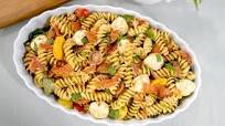 Caprese Pasta Salad with Crispy Prosciutto Recipe Caprese Pasta Salad with Crispy Prosciutto Recipe