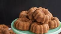 Mini Spice Pound Cakes Mini Spice Pound Cakes