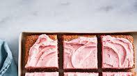 Strawberry-Rosé Snack Cake Strawberry-Rosé Snack Cake