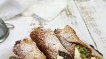 Sicilian Cannoli with Ricotta Filling Sicilian Cannoli with Ricotta Filling