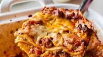 How To Make the Easiest Lasagna Ever How To Make the Easiest Lasagna Ever
