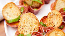 Crispy Baked Cheesy Salami Appetizer Bites Crispy Baked Cheesy Salami Appetizer Bites