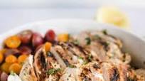 Mediterranean Salad with Grilled Chicken Mediterranean Salad with Grilled Chicken