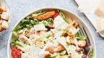 Caesar Salad mit Joghurt-Dressing und Hähnchen Caesar Salad mit Joghurt-Dressing und Hähnchen
