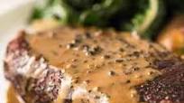 Steak with Creamy Peppercorn Sauce Steak with Creamy Peppercorn Sauce