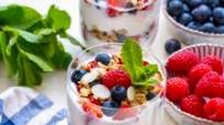 Fruit & Yogurt Parfait for Breakfast Fruit & Yogurt Parfait for Breakfast