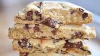 The ULTIMATE Chocolate Chip Cookie The ULTIMATE Chocolate Chip Cookie