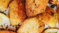 How to Make Crispy Roasted Potatoes How to Make Crispy Roasted Potatoes