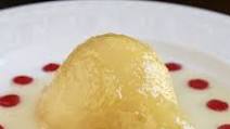 Poached Pears in Wine (Easy 3 Ingredient Recipe) Poached Pears in Wine (Easy 3 Ingredient Recipe)