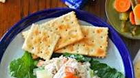 Ensalada de Pollo Mexicana y Coditos con Crema Ensalada de Pollo Mexicana y Coditos con Crema