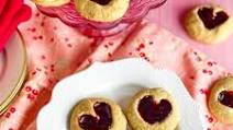 Low FODMAP Peanut Butter & Jam Hearts Low FODMAP Peanut Butter & Jam Hearts