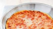 Easy Skillet Cheese Pizza for Two Easy Skillet Cheese Pizza for Two