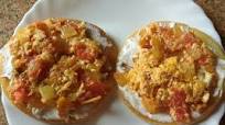 Huevos perico (huevos revueltos con cebolla y tomate) Huevos perico (huevos revueltos con cebolla y tomate)