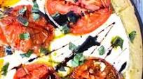 BEST Caprese Pizza Recipe BEST Caprese Pizza Recipe