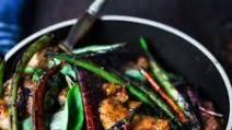 Fiery Burmese Chicken and Green Beans Fiery Burmese Chicken and Green Beans