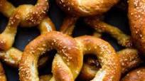 Easy Homemade Soft Pretzels Easy Homemade Soft Pretzels