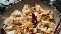 Chinese Sauteed Cabbage with Vinegar Sauce (醋溜卷心菜) Chinese Sauteed Cabbage with Vinegar Sauce (醋溜卷心菜)