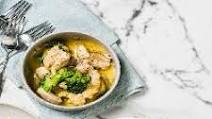 All in one chicken and broccoli hotpot All in one chicken and broccoli hotpot