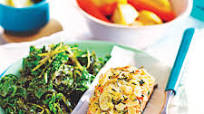 Almond-crusted salmon with lemon kale Almond-crusted salmon with lemon kale