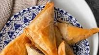 Spanakopita Triangles + Video Spanakopita Triangles + Video