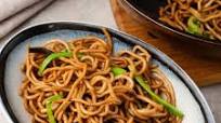 Longevity Noodles: the mouthwatering recipe for easy Chinese Yi Mein Longevity Noodles: the mouthwatering recipe for easy Chinese Yi Mein
